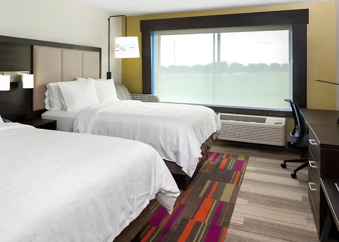 Express & - East - Bradley By Ihg