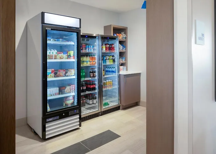 Express & - East - Bradley By Ihg Отель Bourbonnais