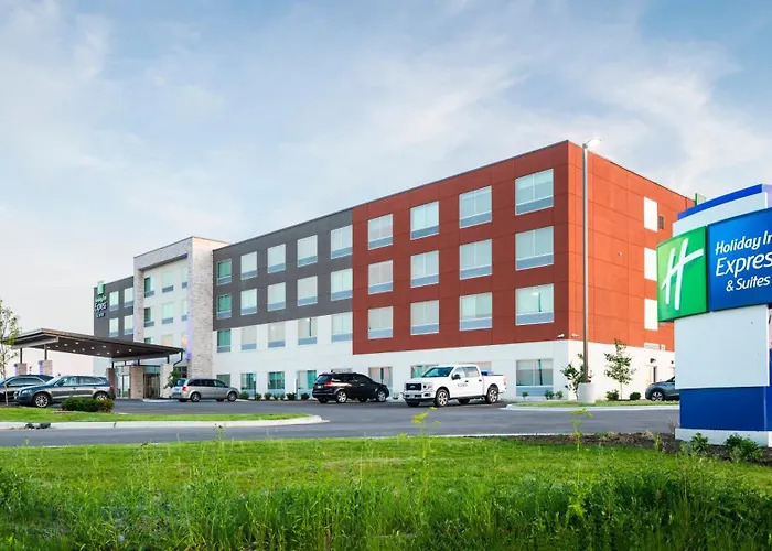 Express & - East - Bradley By Ihg Отель