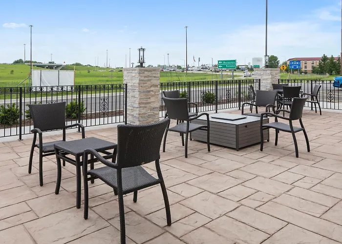Express & - East - Bradley By Ihg
