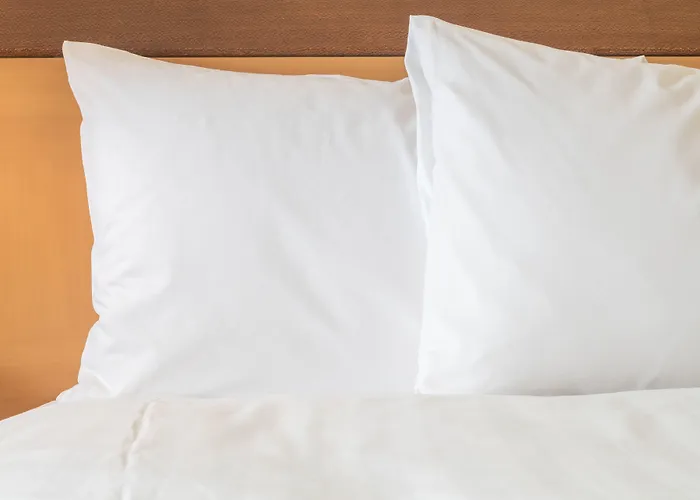 Express & - East - Bradley By Ihg