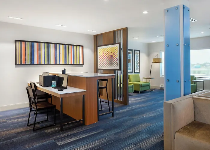 Express & - East - Bradley By Ihg Bourbonnais